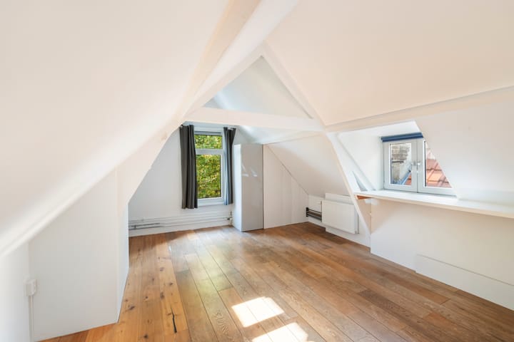 Foto 38 van IJsclubstraat 36-B