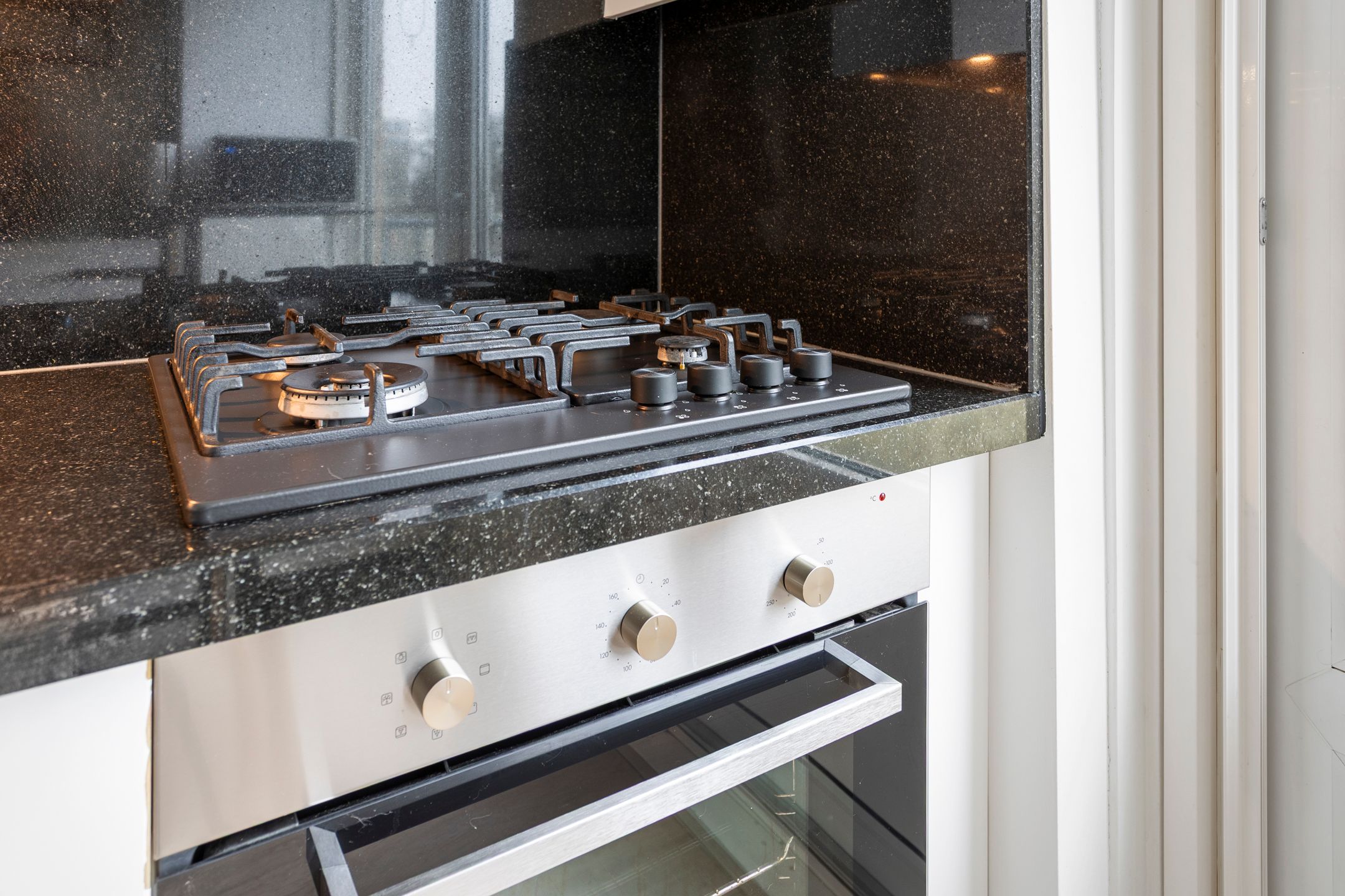 Foto 18 van Van Opbergenstraat 20