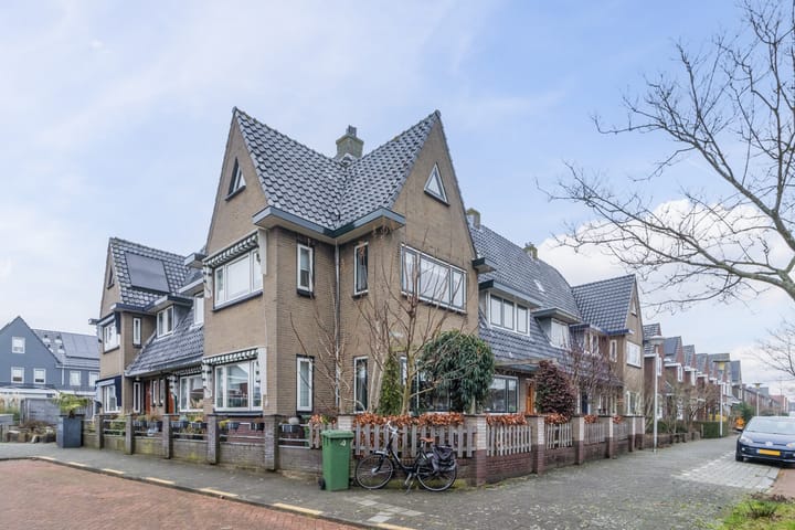 Photo 4 of Julianaplein 33