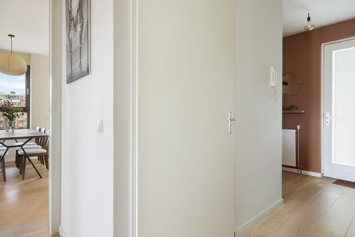 Photo 7 of Derkinderenstraat 176