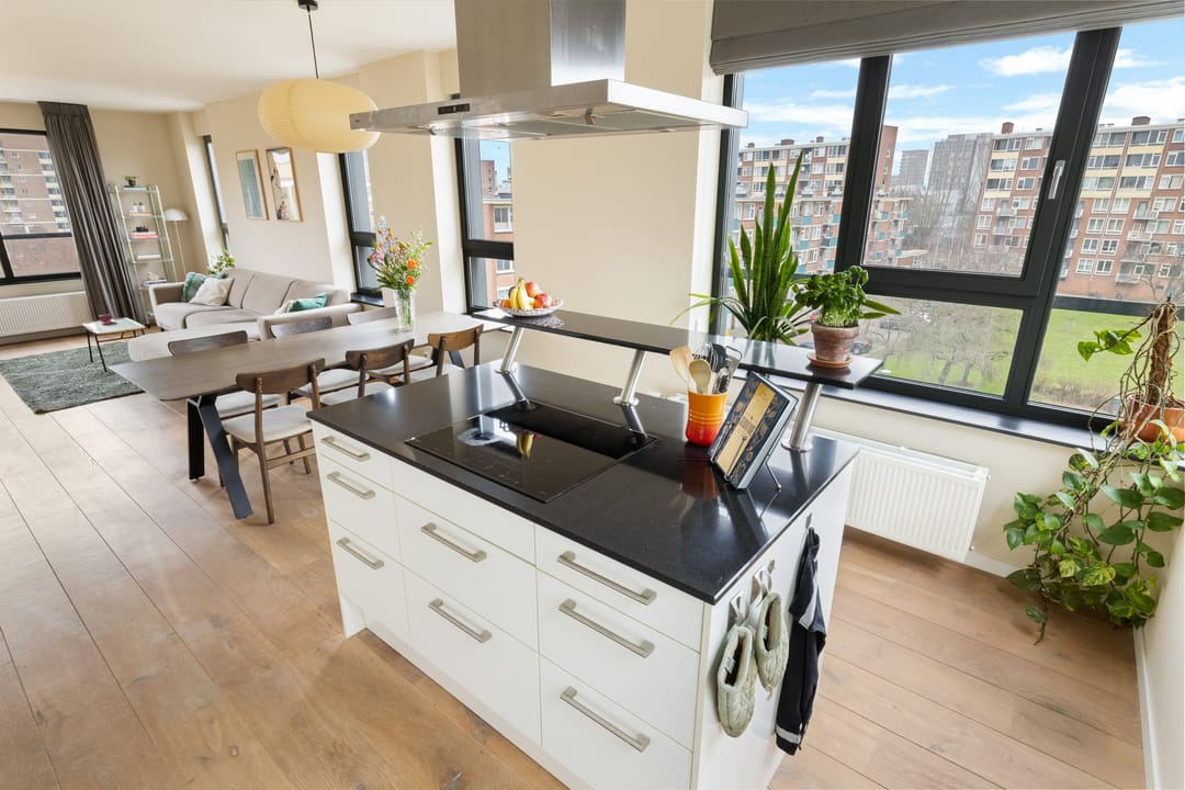 Foto 16 van Derkinderenstraat 176