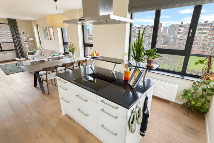 Photo 16 of Derkinderenstraat 176