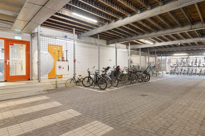 Photo 32 of Derkinderenstraat 176