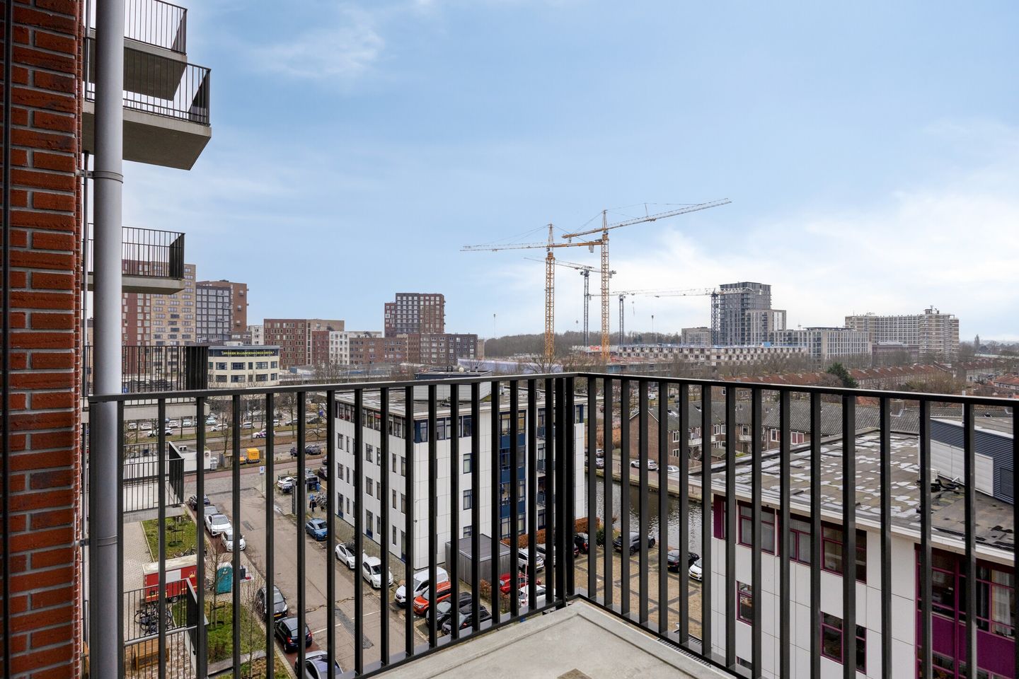 Photo 4 of Perzikweg 84