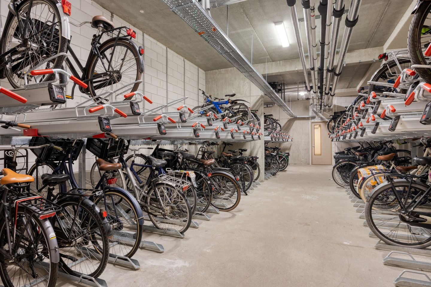 Photo 35 of Perzikweg 84