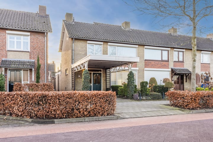 Photo 4 of Zwembadweg 15