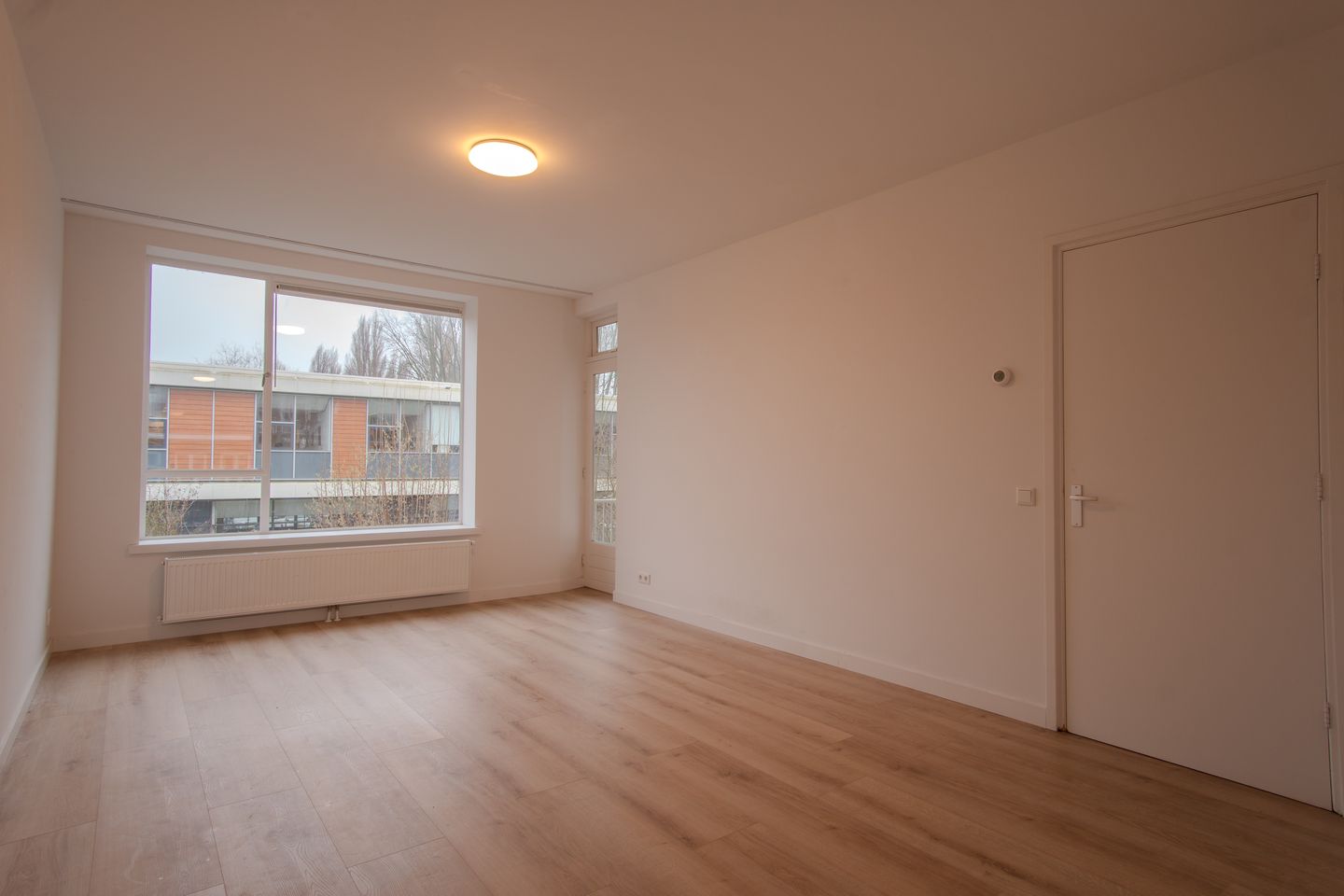 Foto 5 van Johannes van der Waalsstraat 48-1