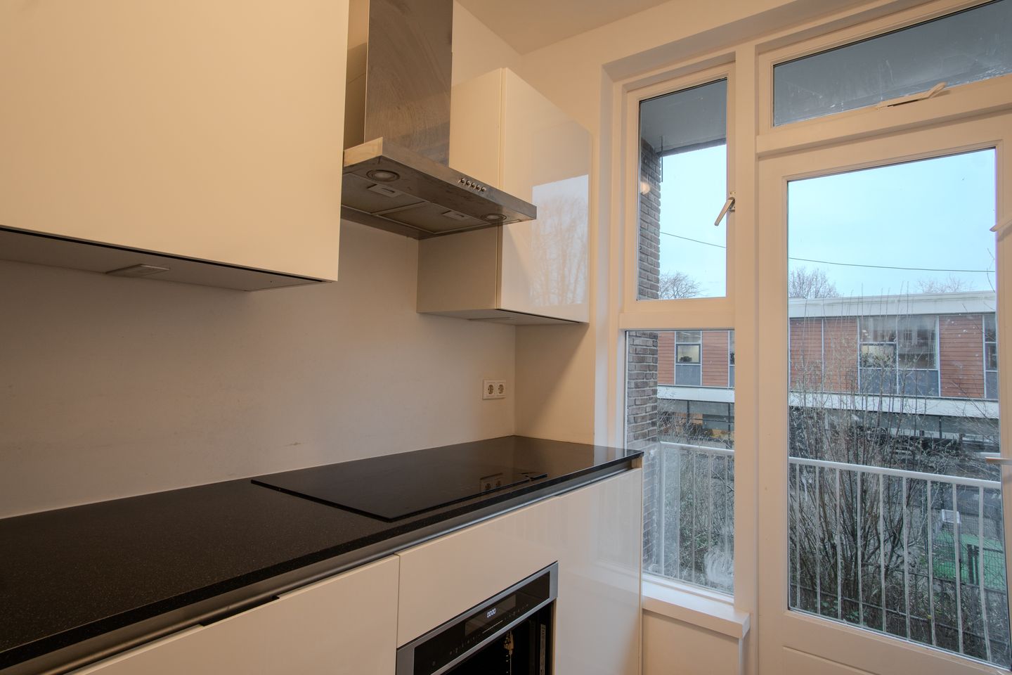 Foto 10 van Johannes van der Waalsstraat 48-1