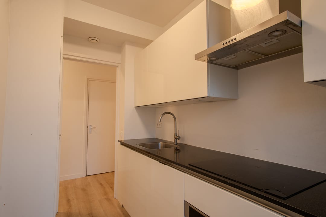 Foto 11 van Johannes van der Waalsstraat 48-1