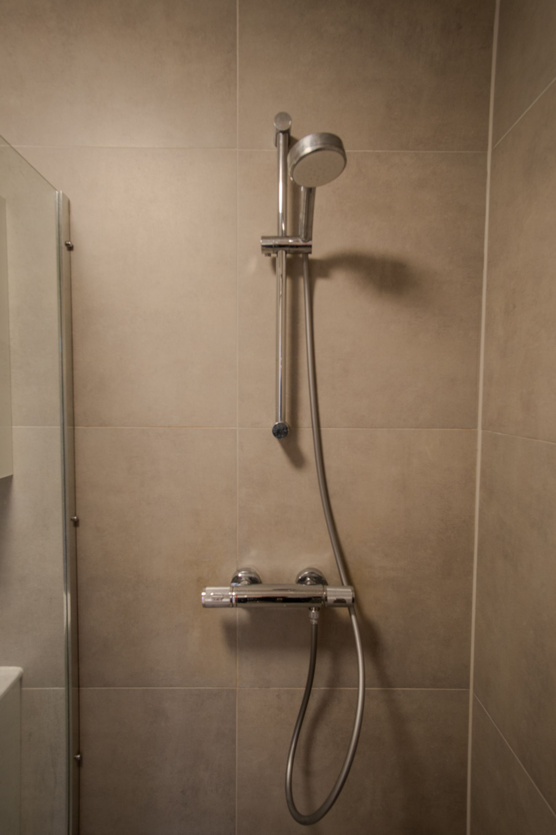 Foto 18 van Johannes van der Waalsstraat 48-1