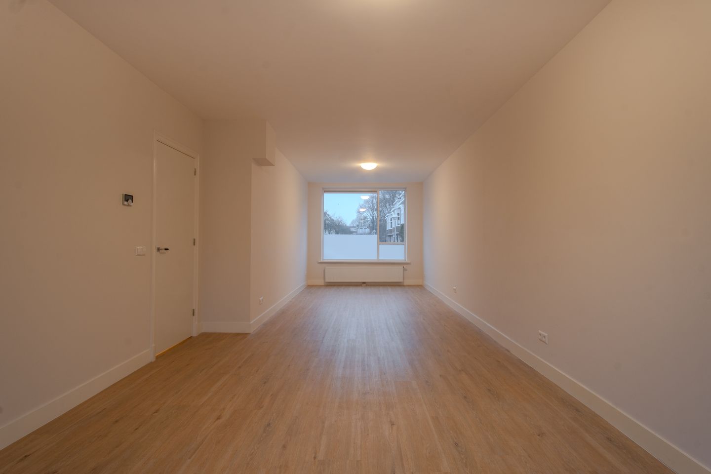 Photo 4 of Johannes van der Waalsstraat 56-H