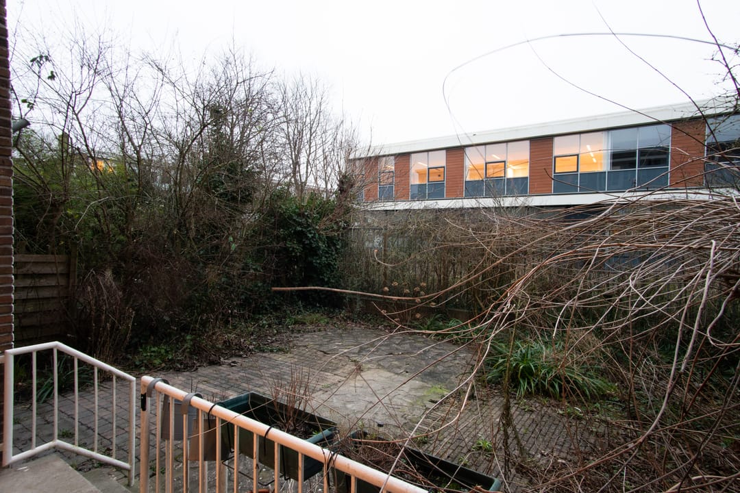 Photo 16 of Johannes van der Waalsstraat 56-H