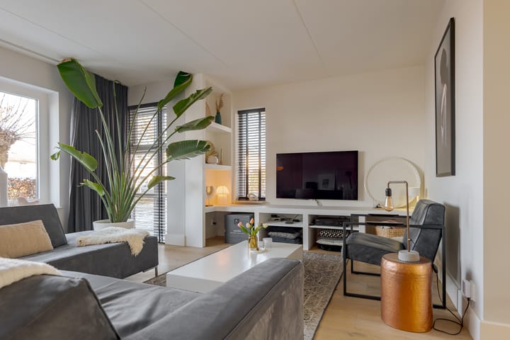 Photo 18 of van Lingenshoeve 12