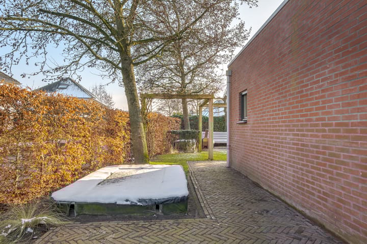 Photo 40 of van Lingenshoeve 12