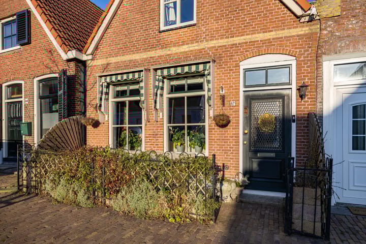 Photo 8 of Buorren 62