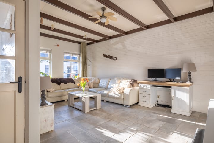 Photo 12 of Buorren 62