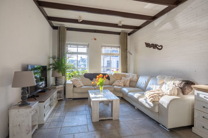 Photo 13 of Buorren 62