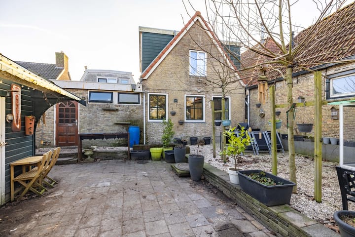 Photo 44 of Buorren 62