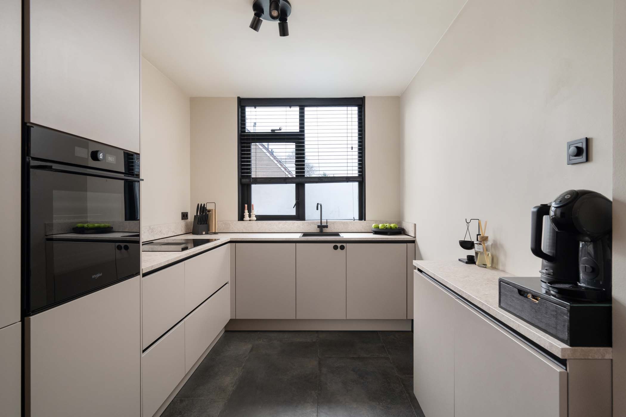 Photo 3 of Borstelgras 6