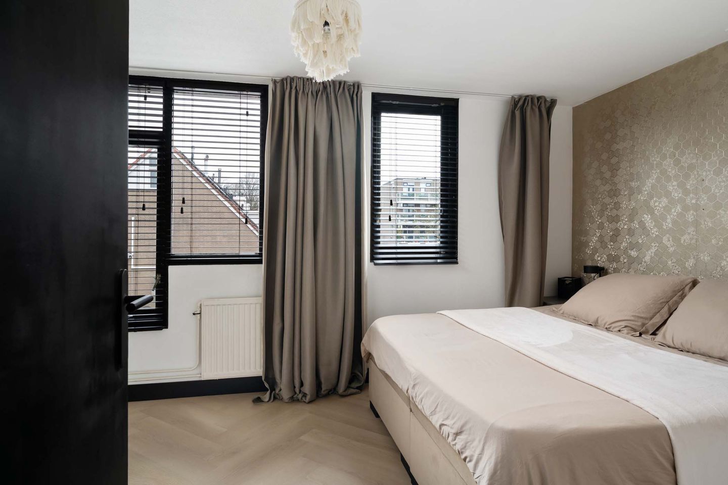 Photo 19 of Borstelgras 6