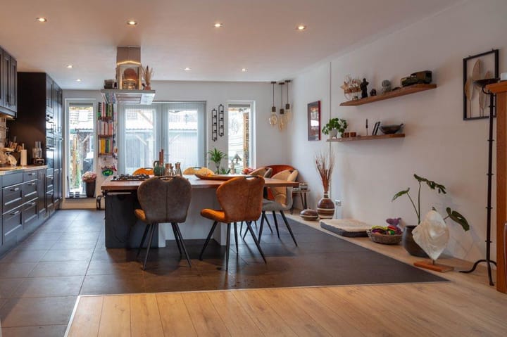 Photo 5 of Houtvester 44