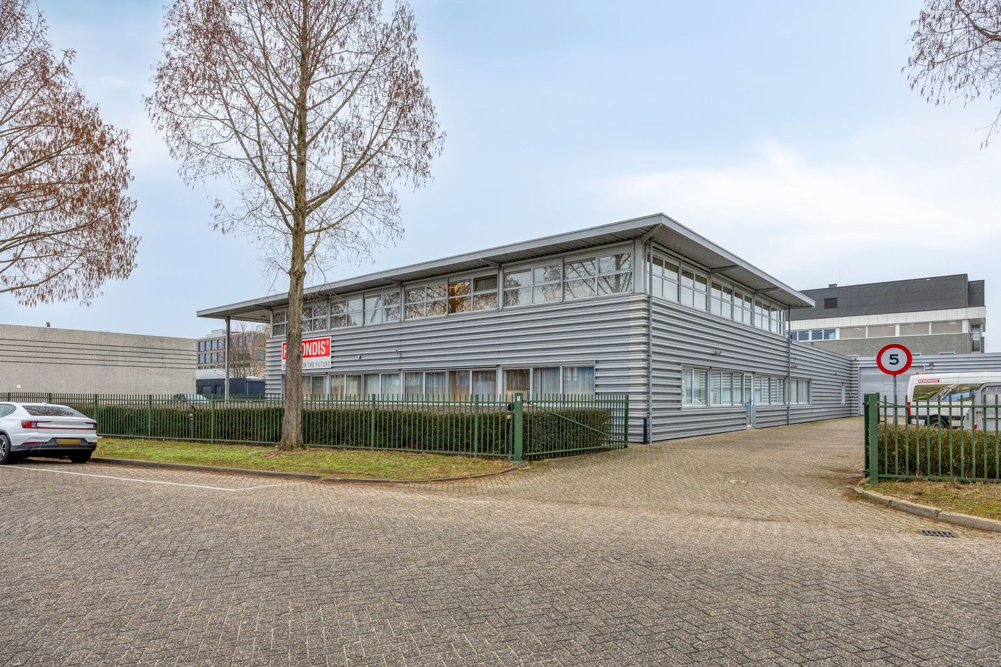 View photo 1 of Hambakenwetering 18-A