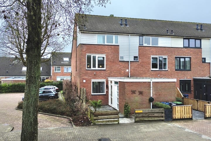 Volkerak 6 main image