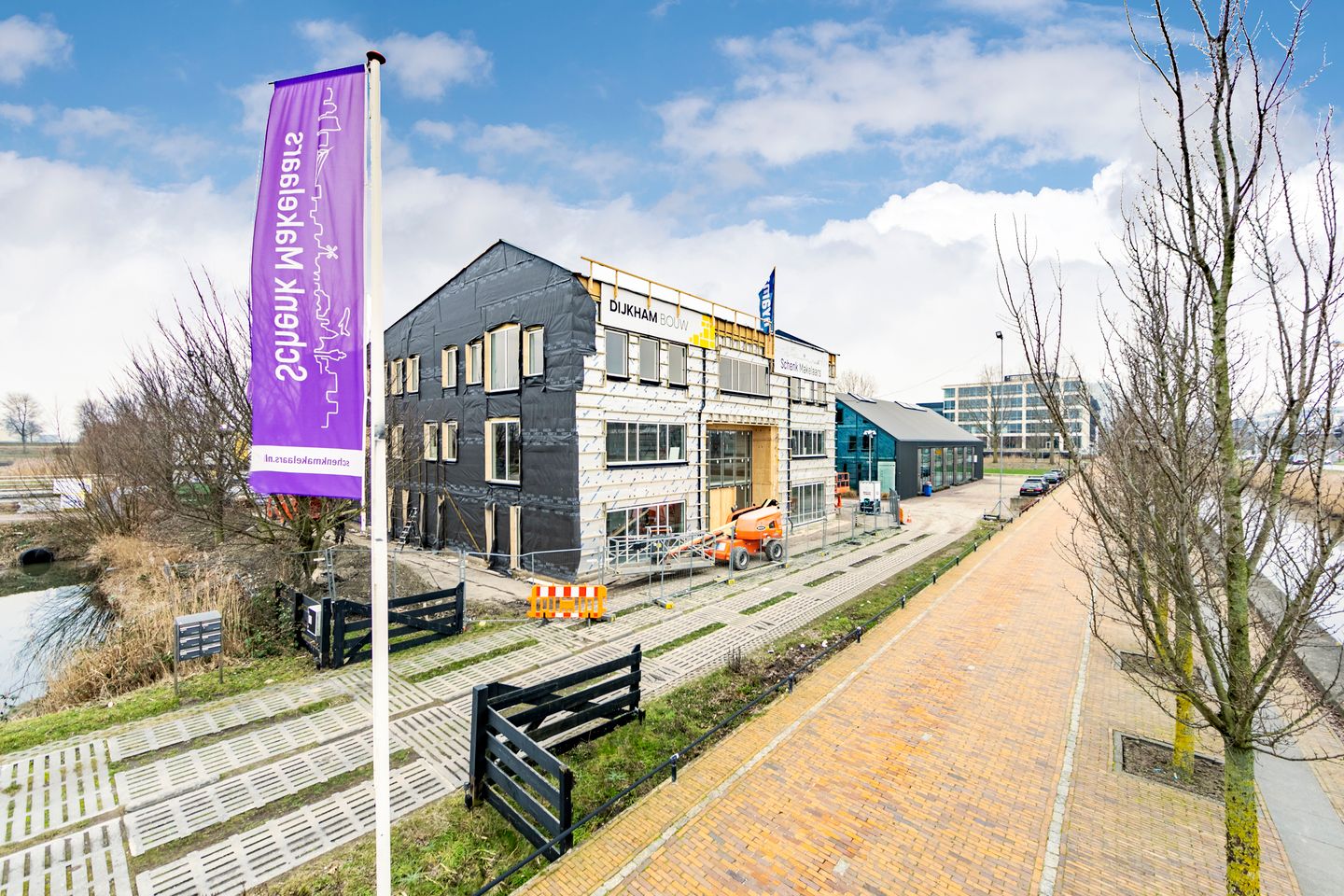 View photo 5 of Taurusavenue 191