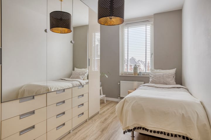 Photo 20 of Almystraat 78