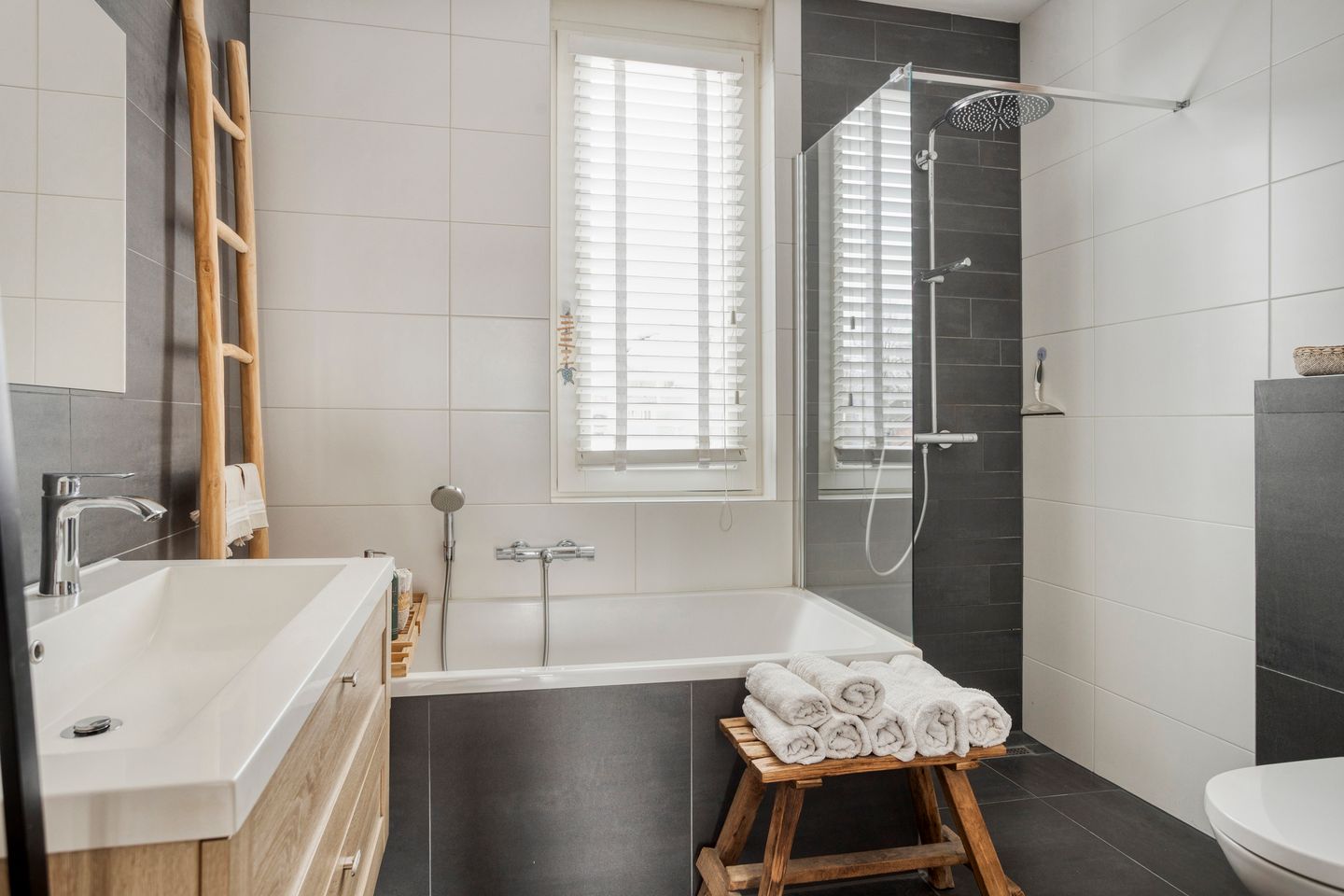 Foto 4 van Almystraat 78