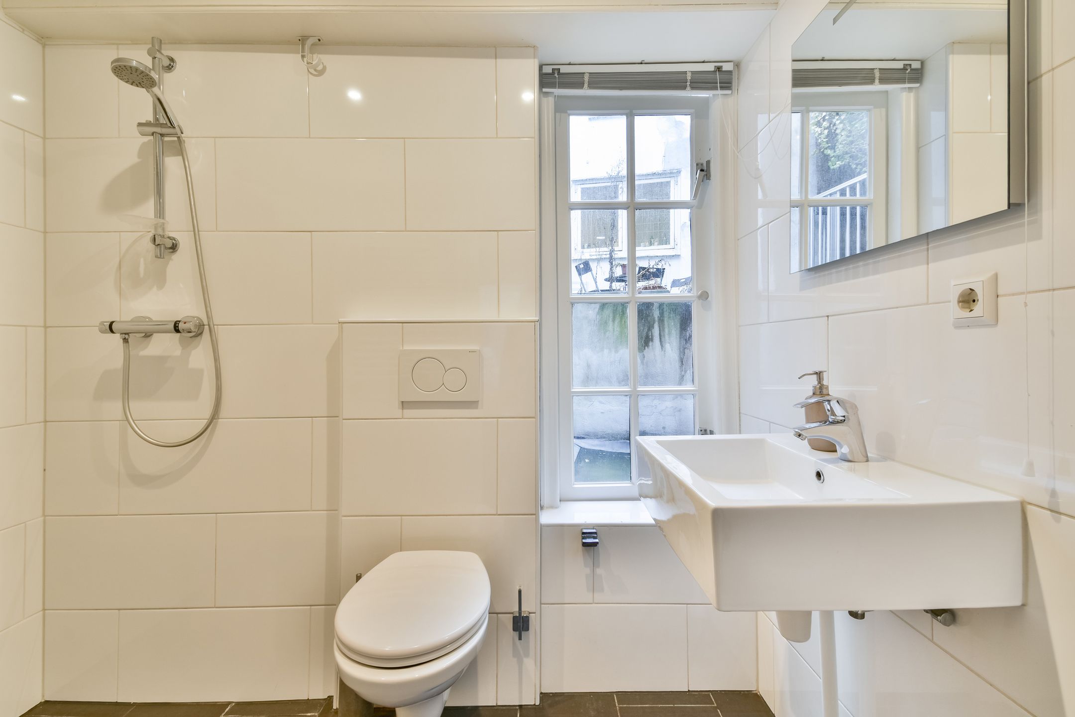 Photo 12 of Korte Korsjespoortsteeg 3-B