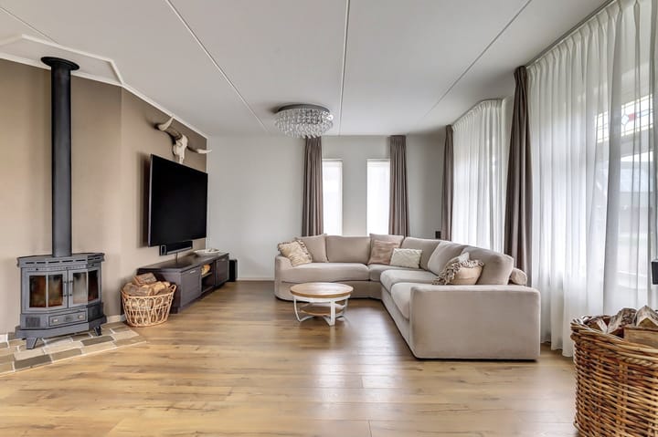 Photo 11 of Oostelijke Koppelveenweg 12