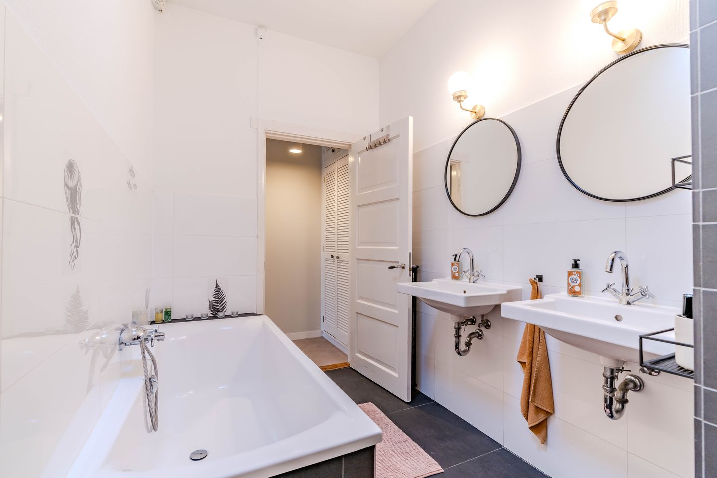 Foto 34 van Fahrenheitstraat 677