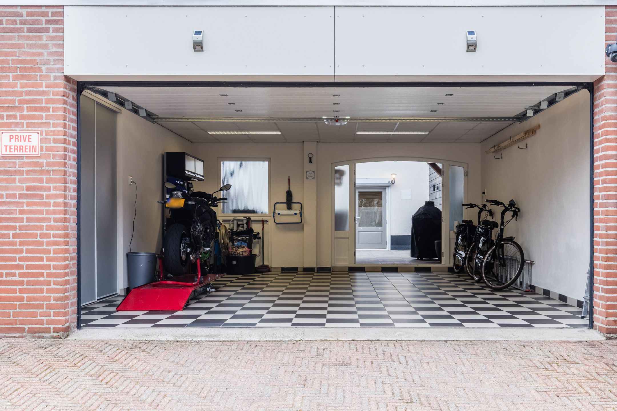 Photo 42 of Dennis Leestraat 87