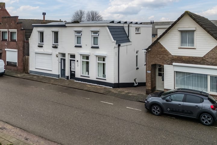 Photo 59 of Dennis Leestraat 87