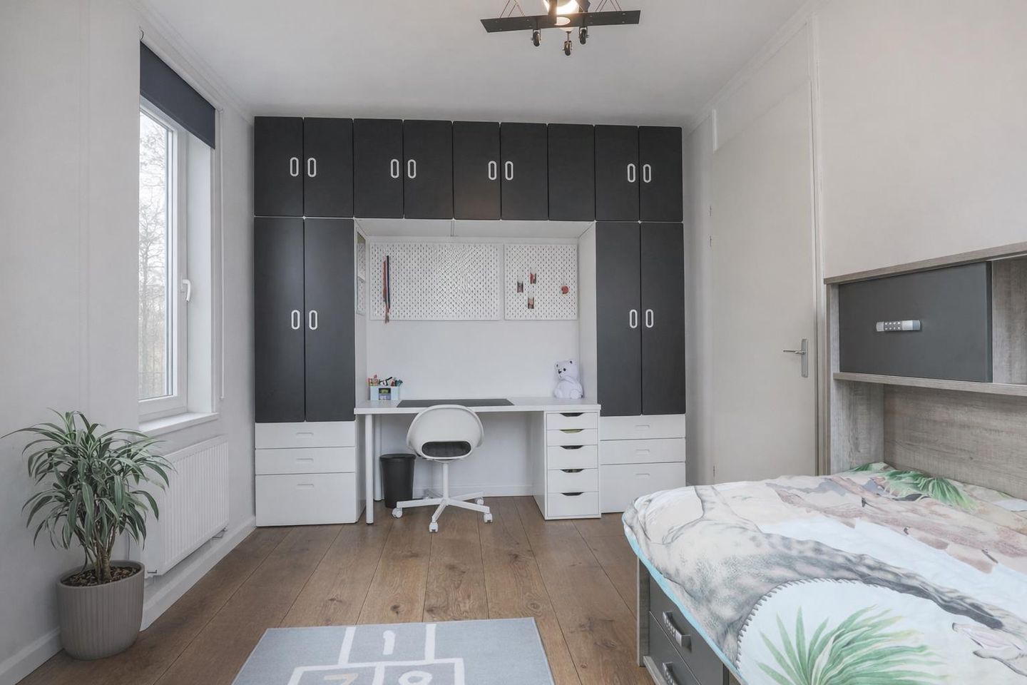 Photo 19 of Straat van Corsica 177