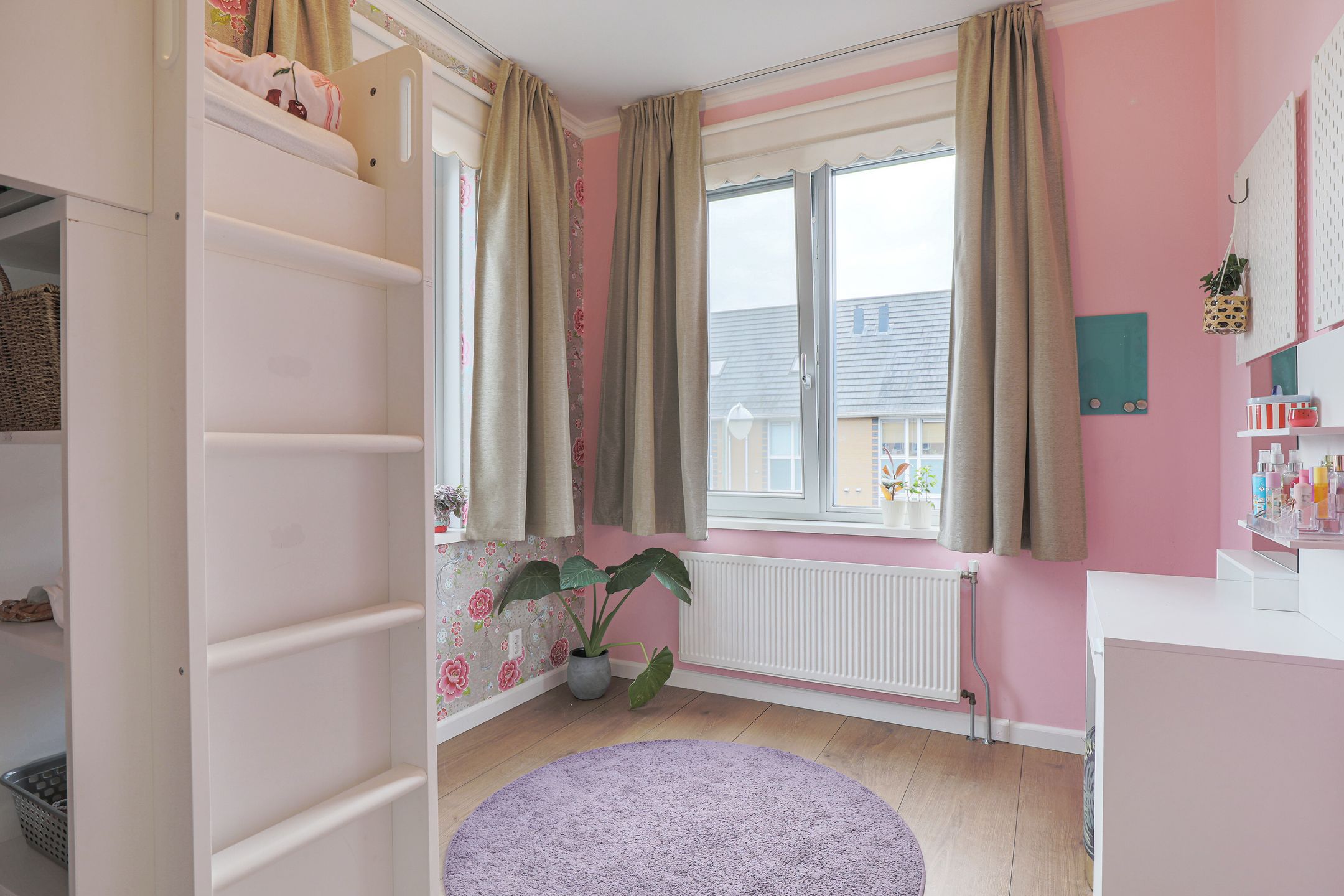 Photo 21 of Straat van Corsica 177