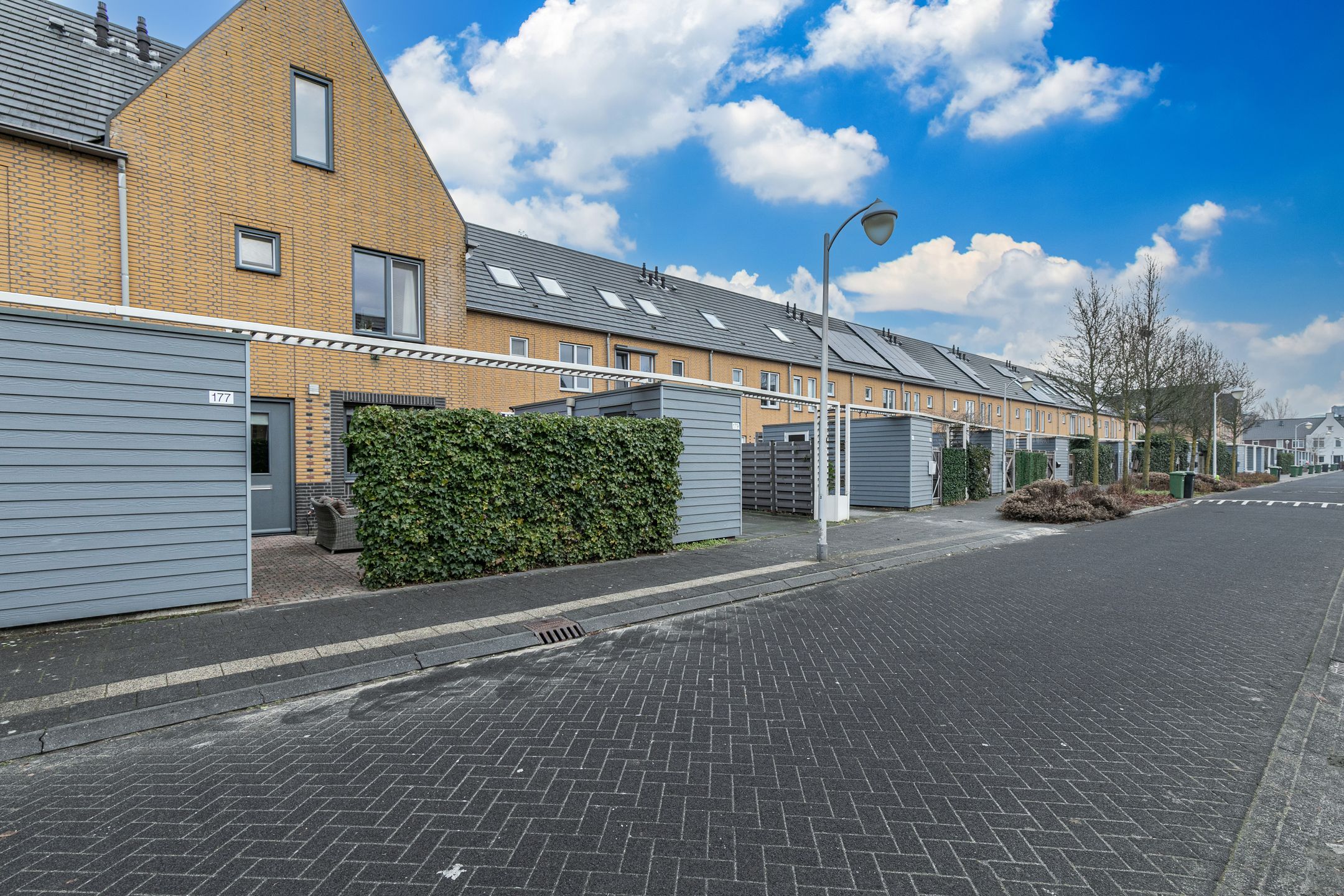 Photo 33 of Straat van Corsica 177