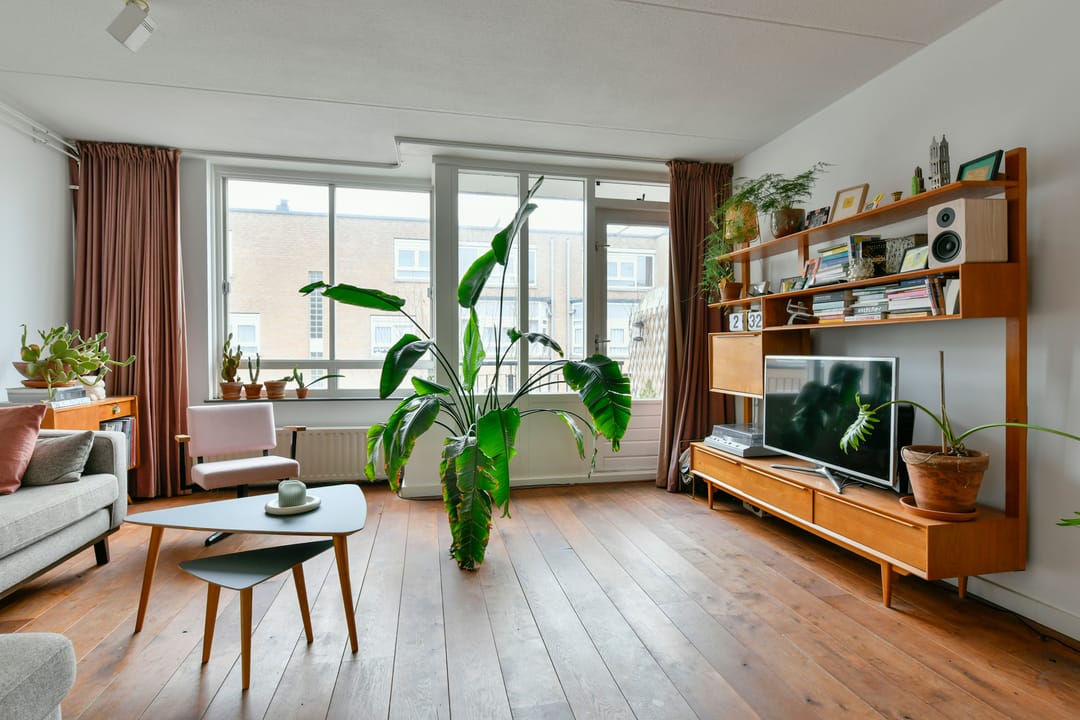 Photo 2 of Riouwstraat 81-C