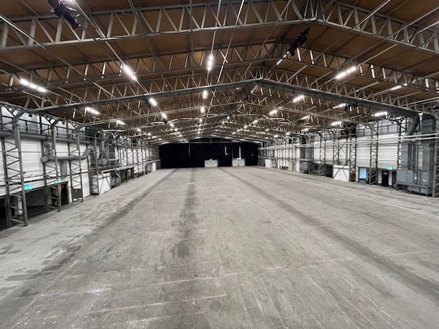 Bekijk foto 4 van Marinevliegkamp 320