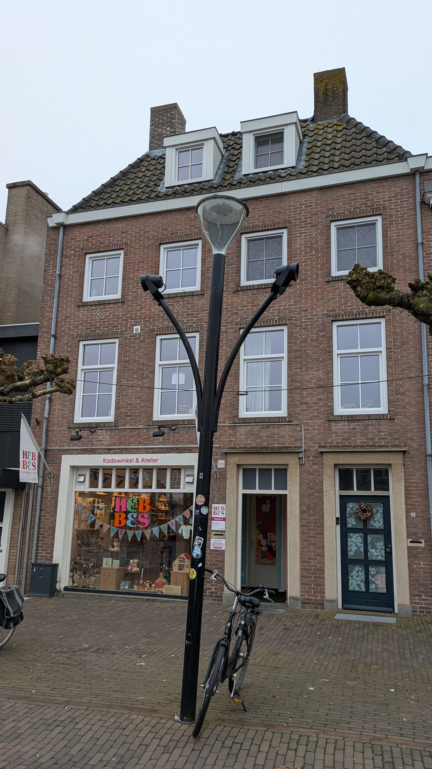 Bekijk foto 4 van Markt 6