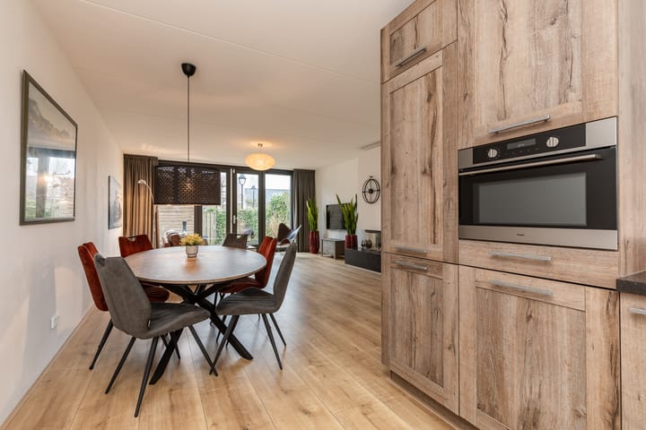 Foto 23 van Nobellaan 20