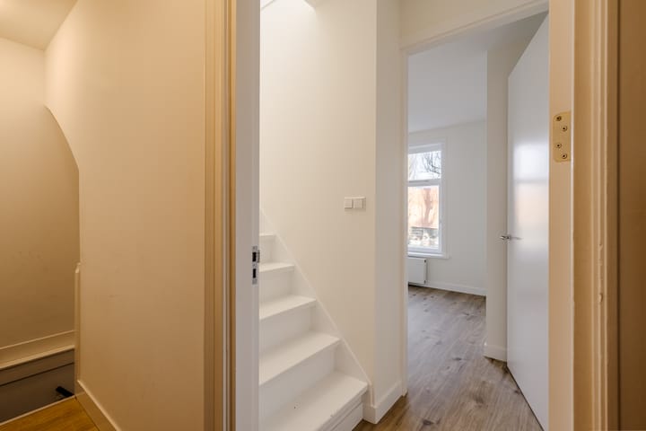 Photo 6 of Amsterdamsevaart 20-A