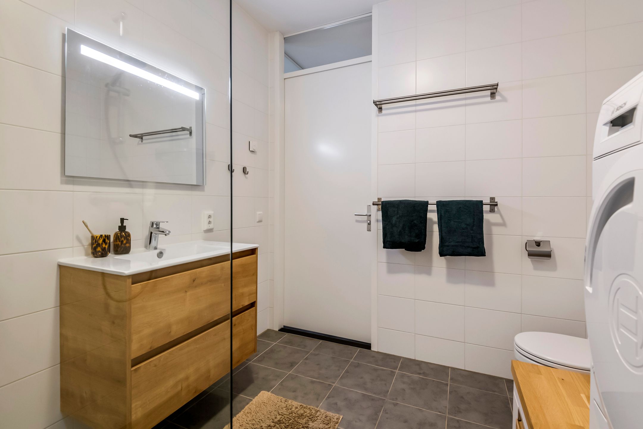 Photo 21 of Burgemeester Bruinemanstraat 56