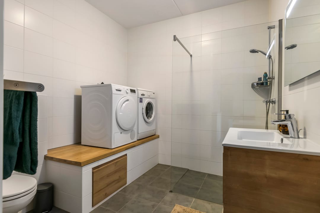 Photo 22 of Burgemeester Bruinemanstraat 56