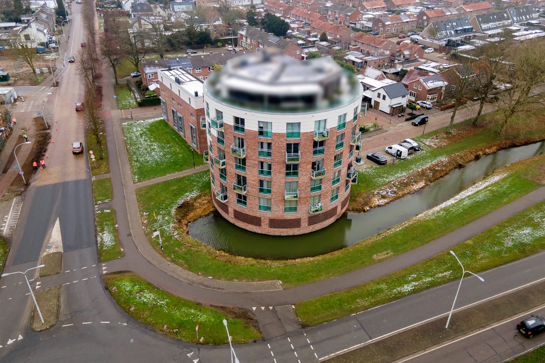 Photo 31 of Burgemeester Bruinemanstraat 56