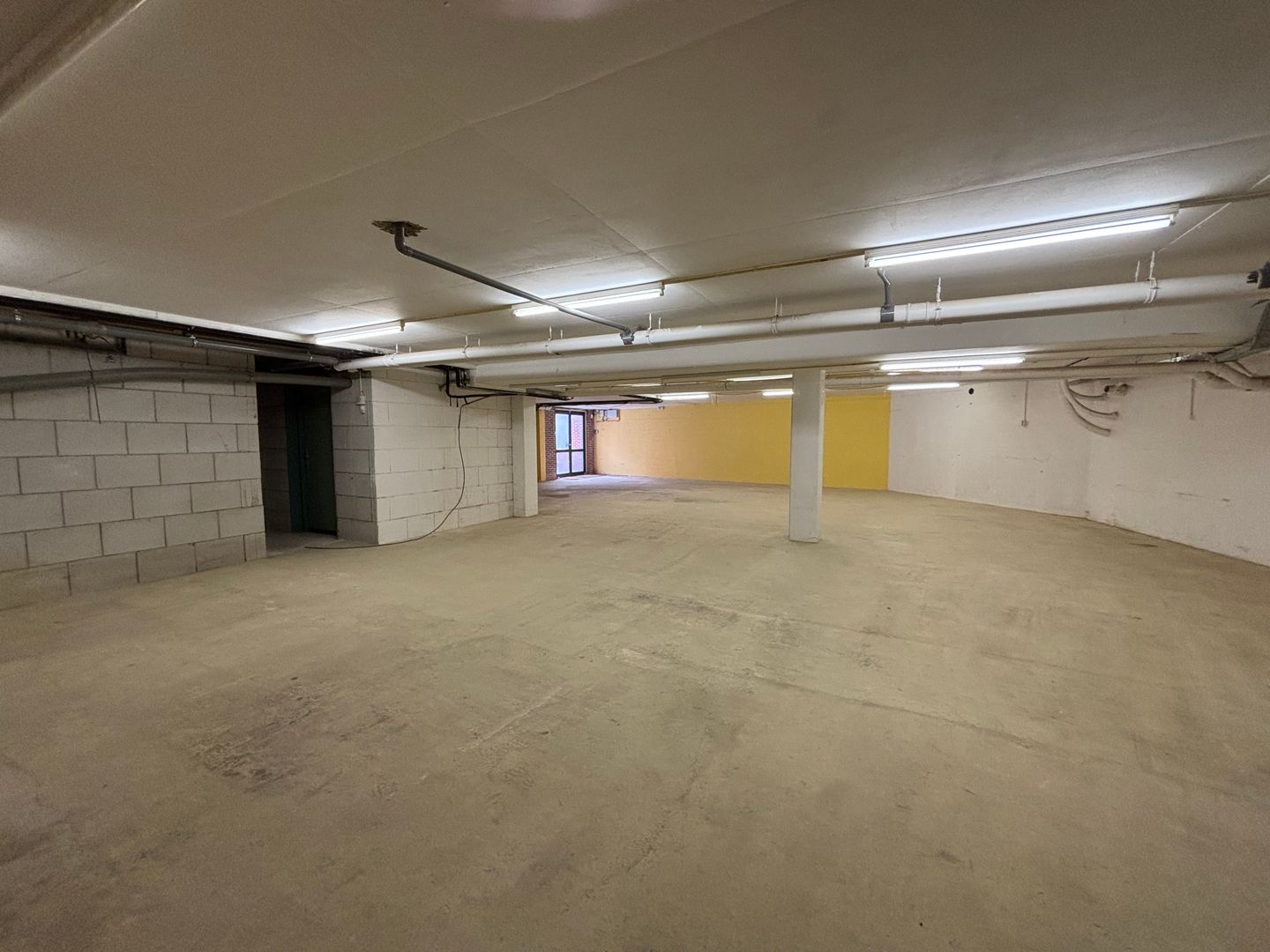 Bekijk foto 1 van Dr. Dirk Bakkerlaan 1