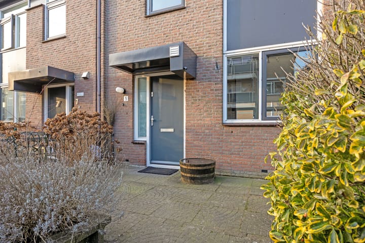 Foto 3 van Waterhoen 5