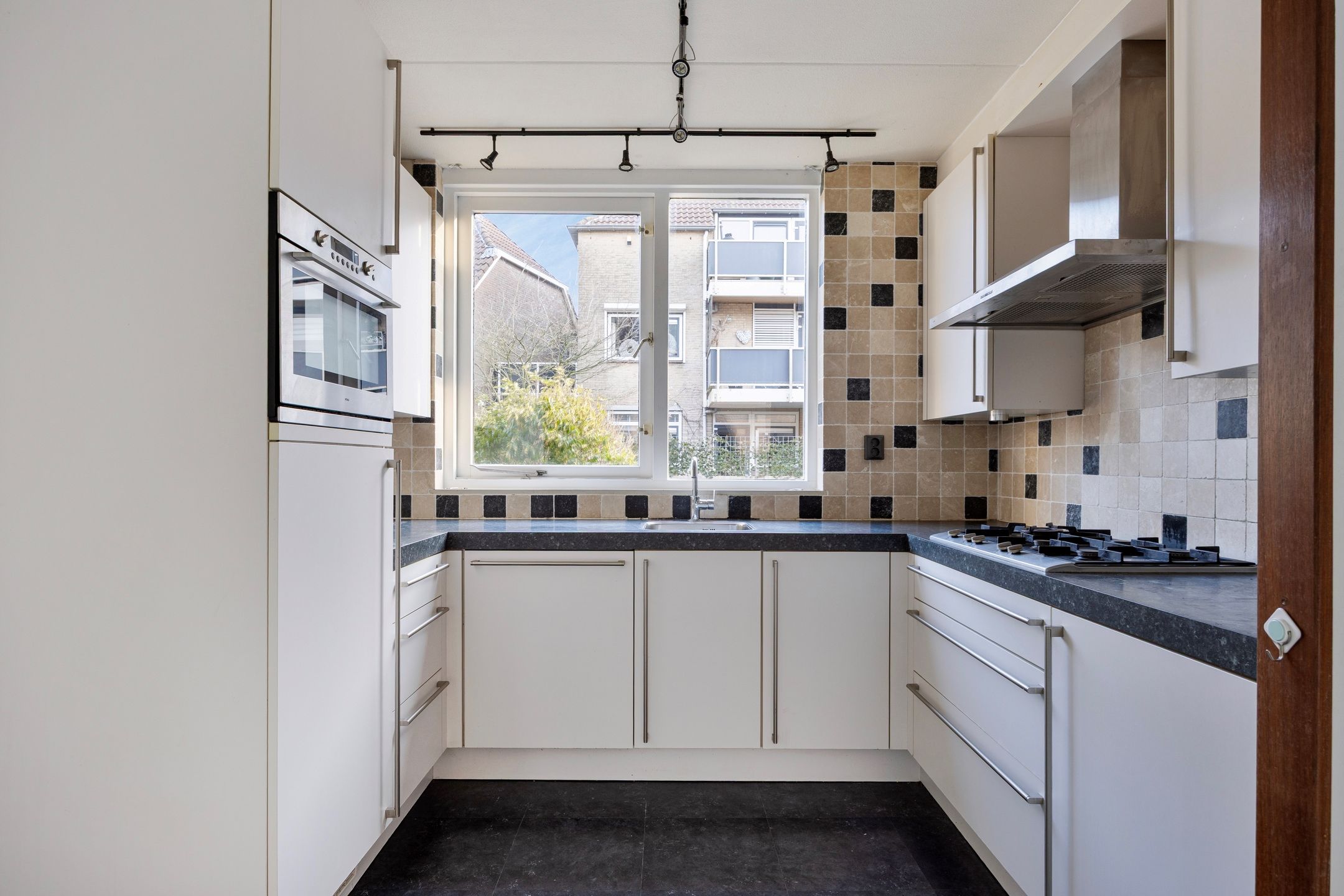 Foto 15 van Waterhoen 5