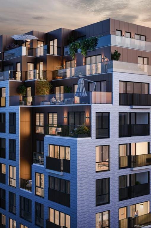 Foto 9 van Mies van der Rohestraat 249